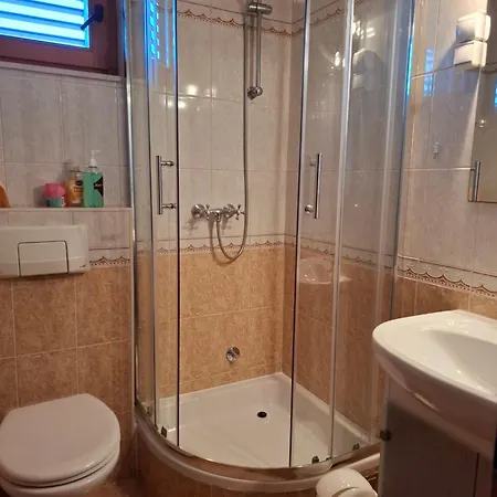 Casa Milesic شقة تروغير